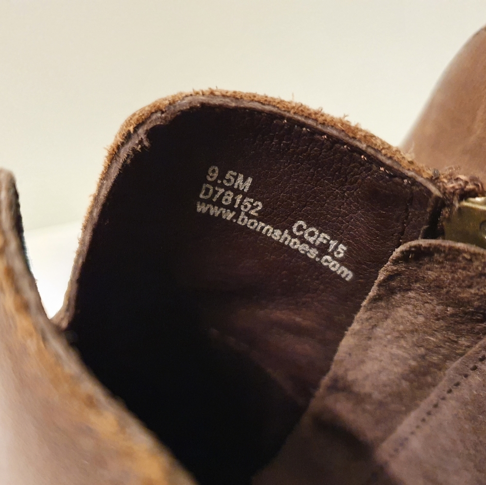 Born leather booties , size 9.5, two shades of brown - Picture 5 of 7
